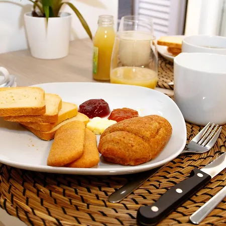 Bed & Breakfast Petit Paris 3*